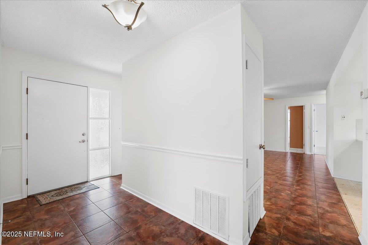 11139 OAK RIDGE Drive S