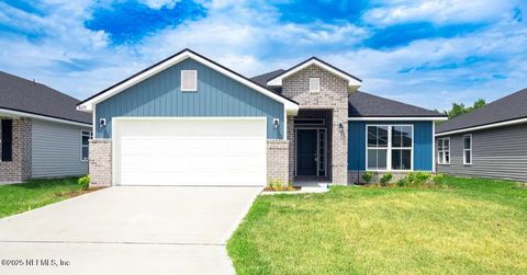 8390 HELMSLEY Boulevard Jacksonville FL 32119