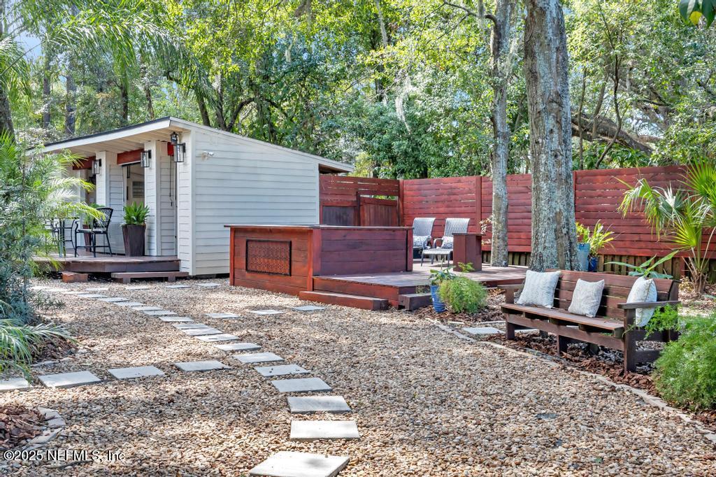 8802 RUNNYMEADE Road