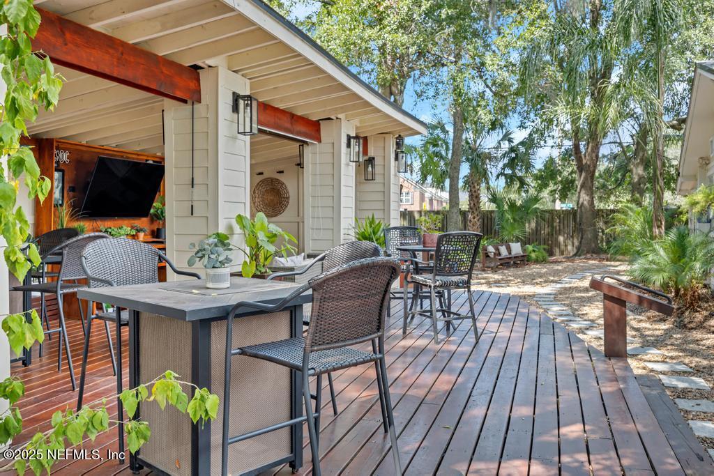 8802 RUNNYMEADE Road