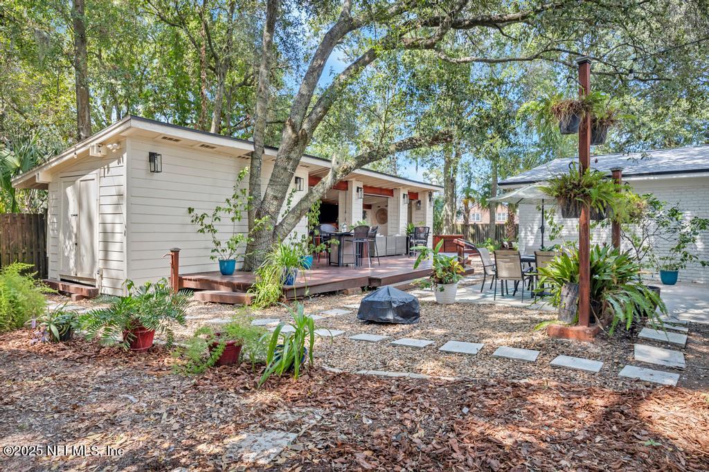 8802 RUNNYMEADE Road