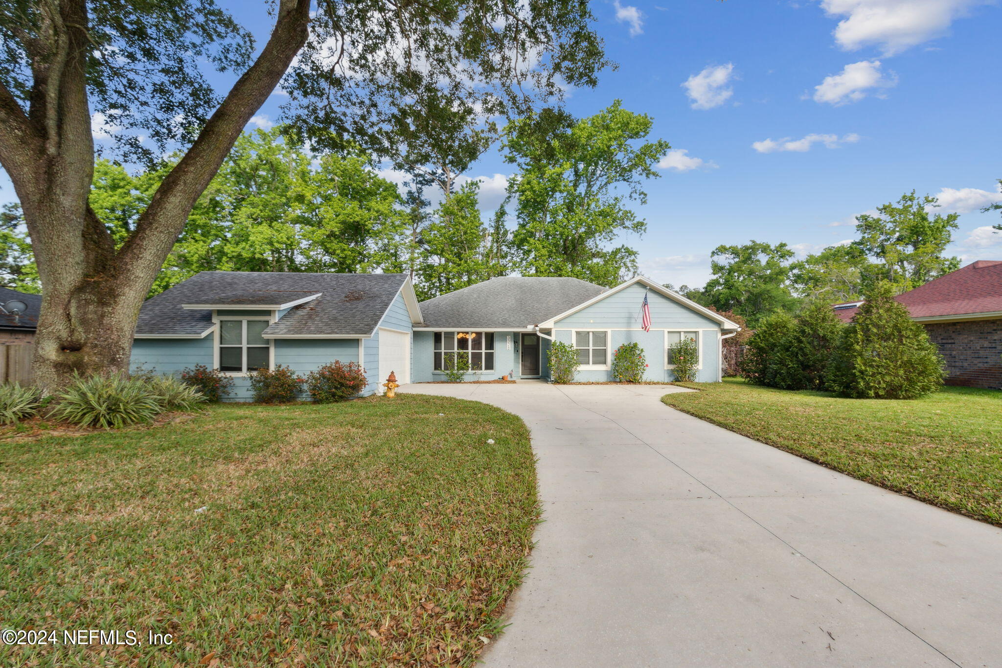 Jacksonville, FL home for sale located at 3328 W Hidden Lake Drive, Jacksonville, FL 32216