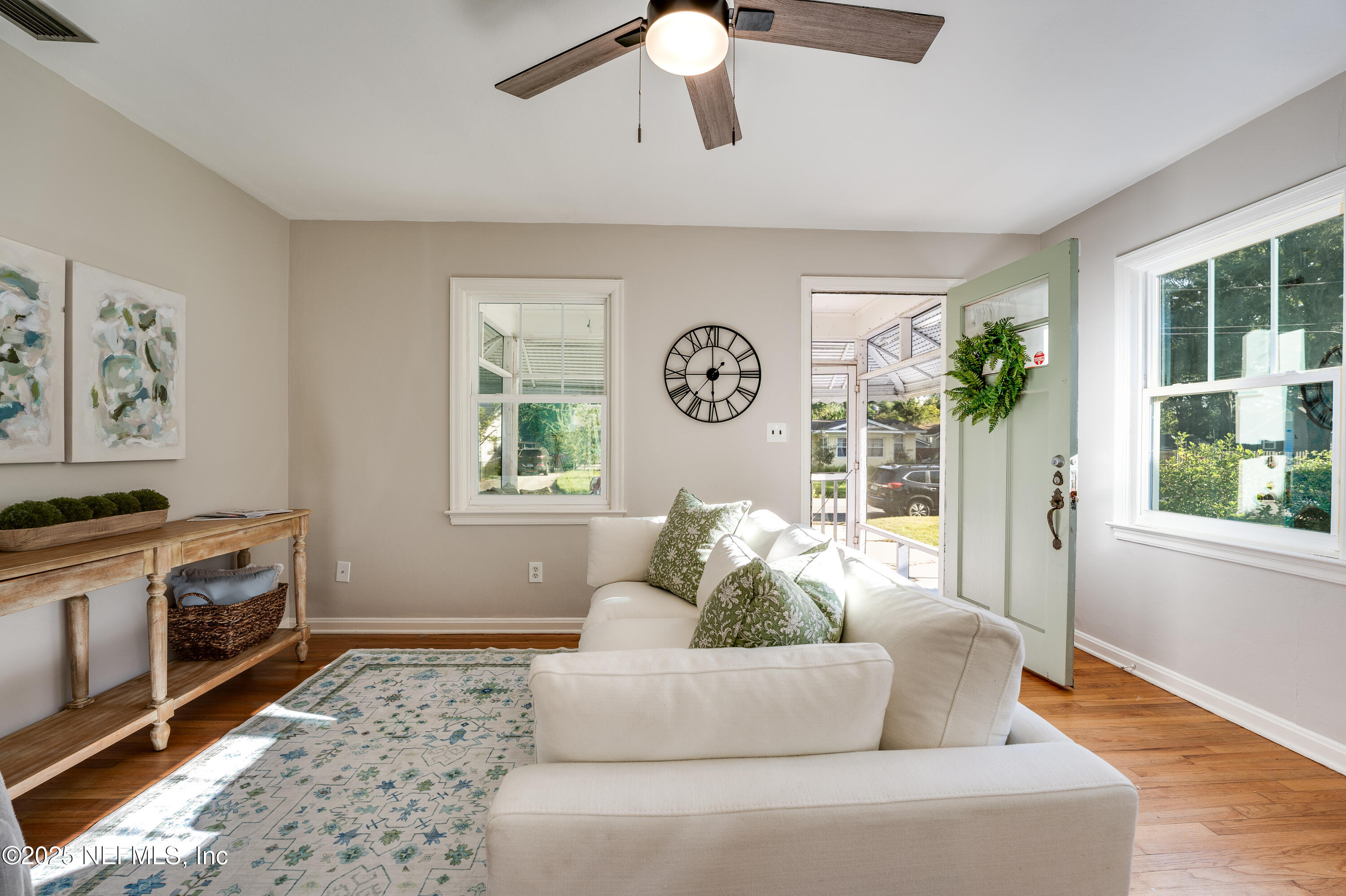 4060 DELLWOOD Avenue