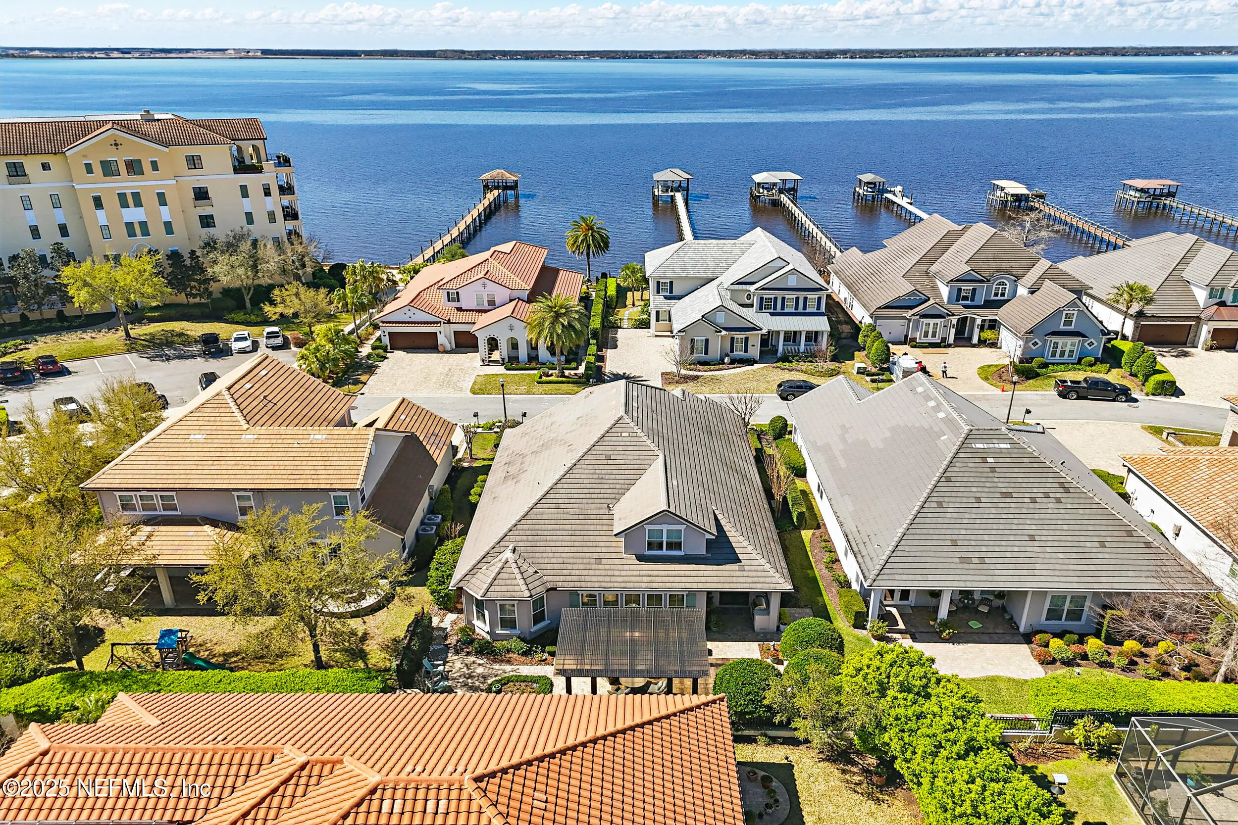 Jacksonville, Florida 32207, United States, 4 Bedrooms Bedrooms, ,5 BathroomsBathrooms,Residential,Pending,86558