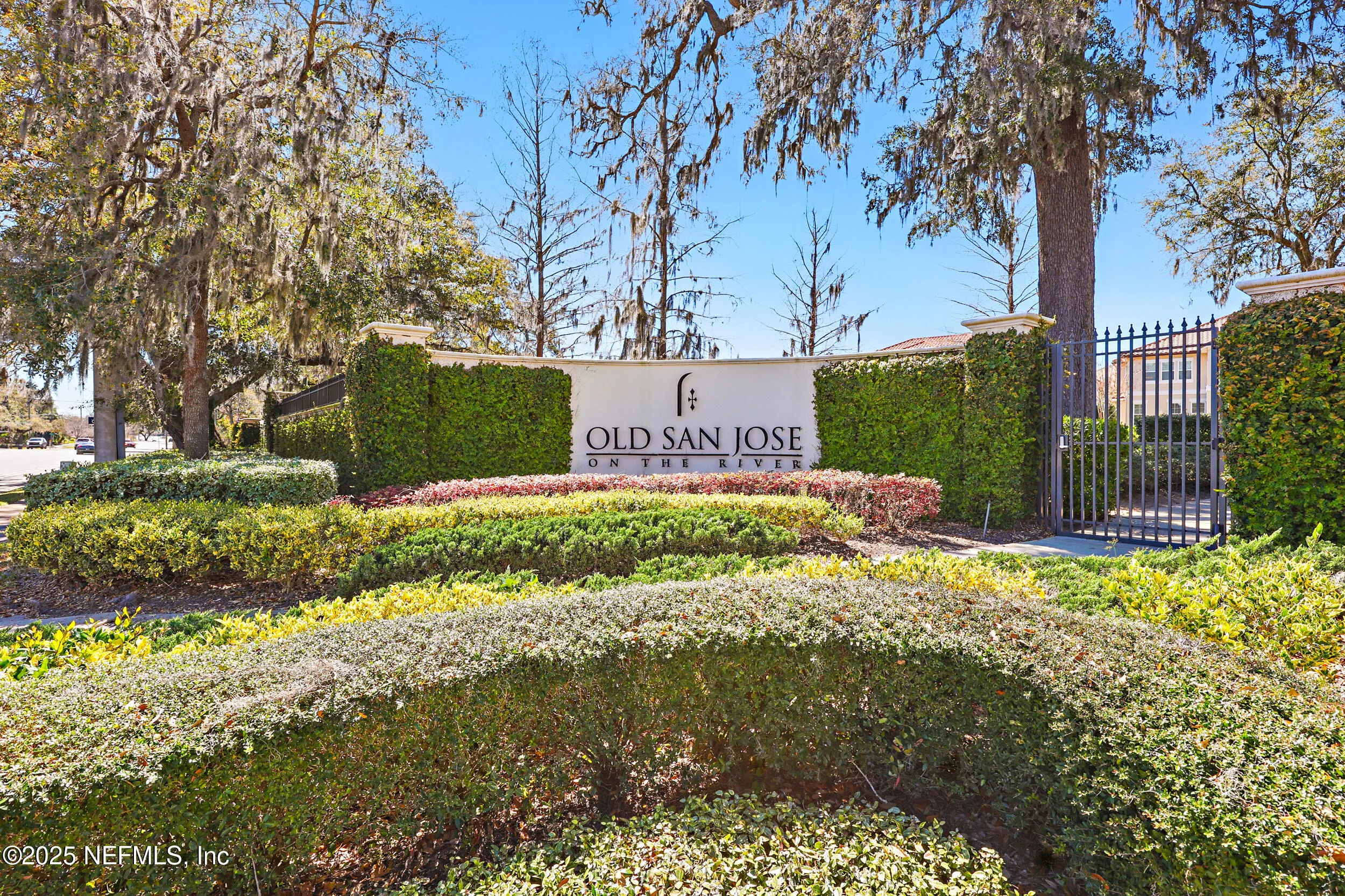 Jacksonville, Florida 32207, United States, 4 Bedrooms Bedrooms, ,5 BathroomsBathrooms,Residential,Pending,86558