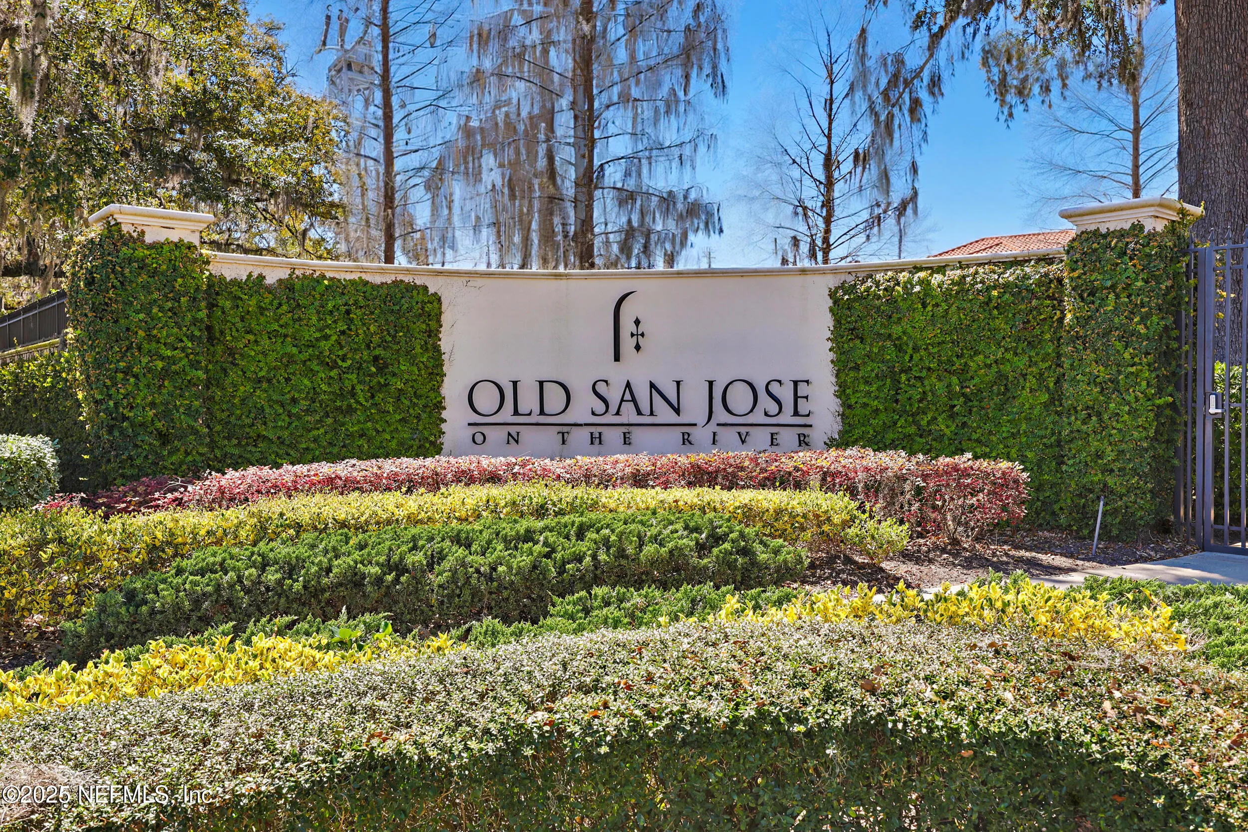 Jacksonville, Florida 32207, United States, 4 Bedrooms Bedrooms, ,5 BathroomsBathrooms,Residential,Pending,86558