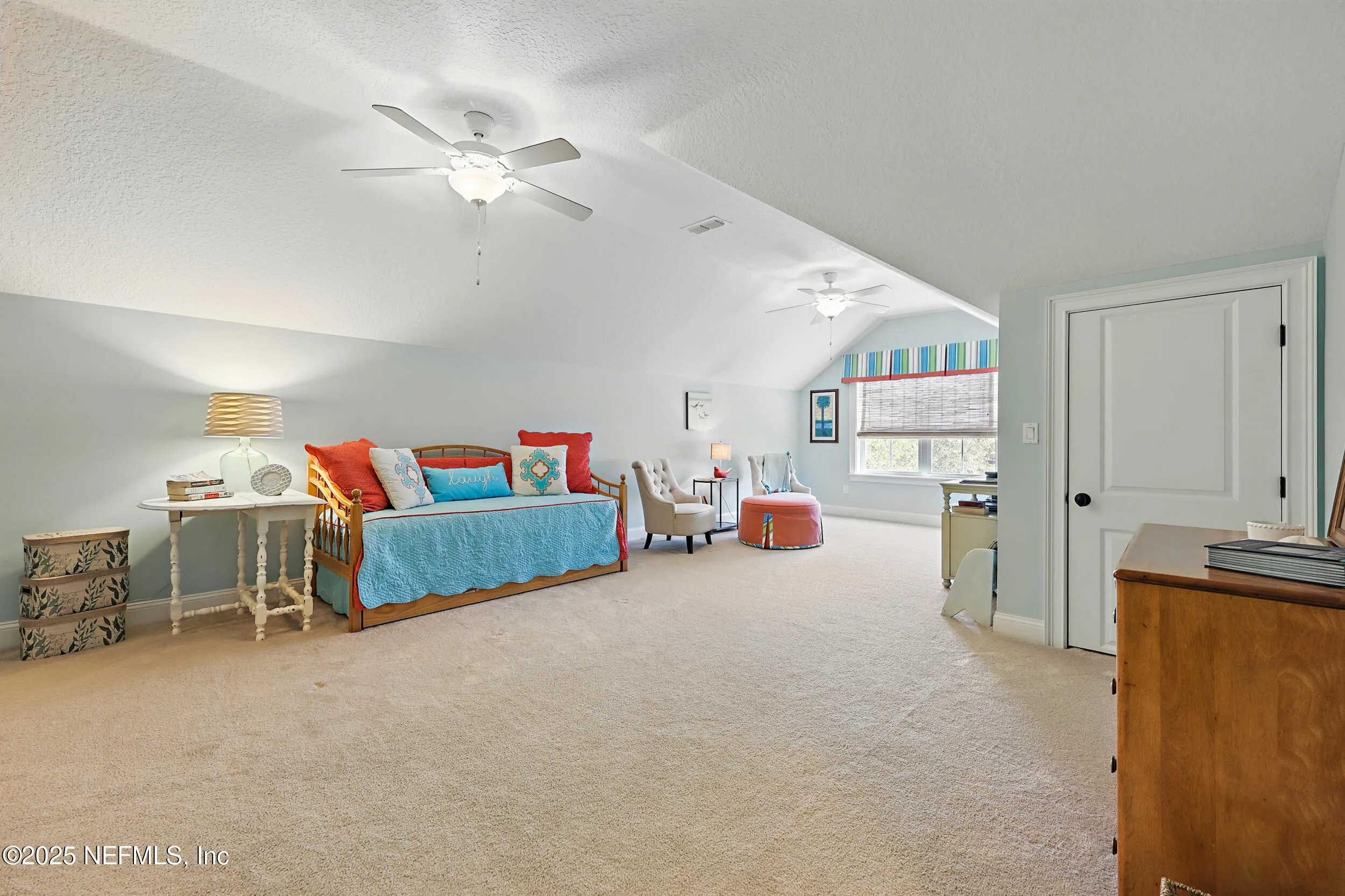 Jacksonville, Florida 32207, United States, 4 Bedrooms Bedrooms, ,5 BathroomsBathrooms,Residential,Pending,86558