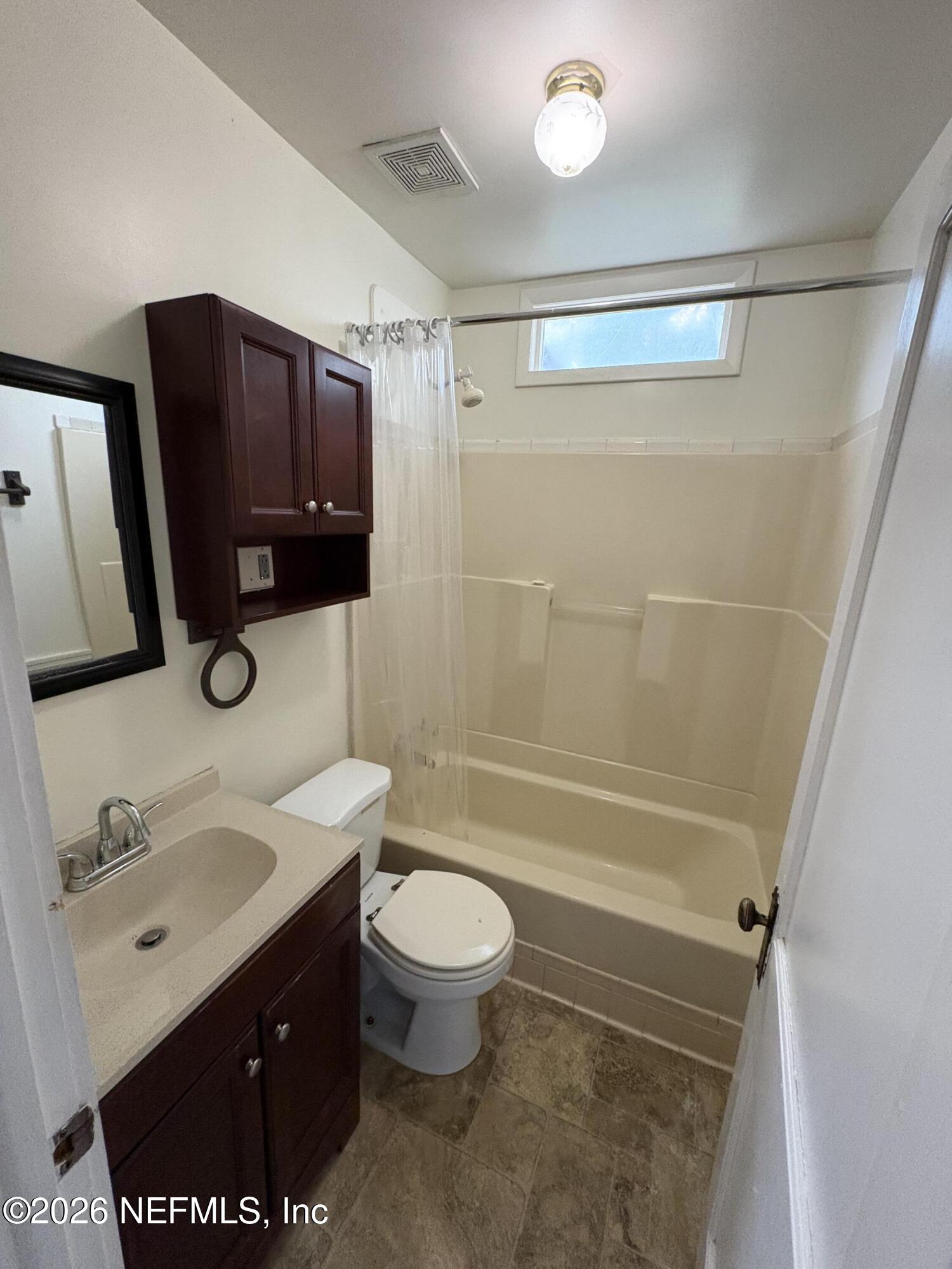 1172 WOODRUFF Avenue