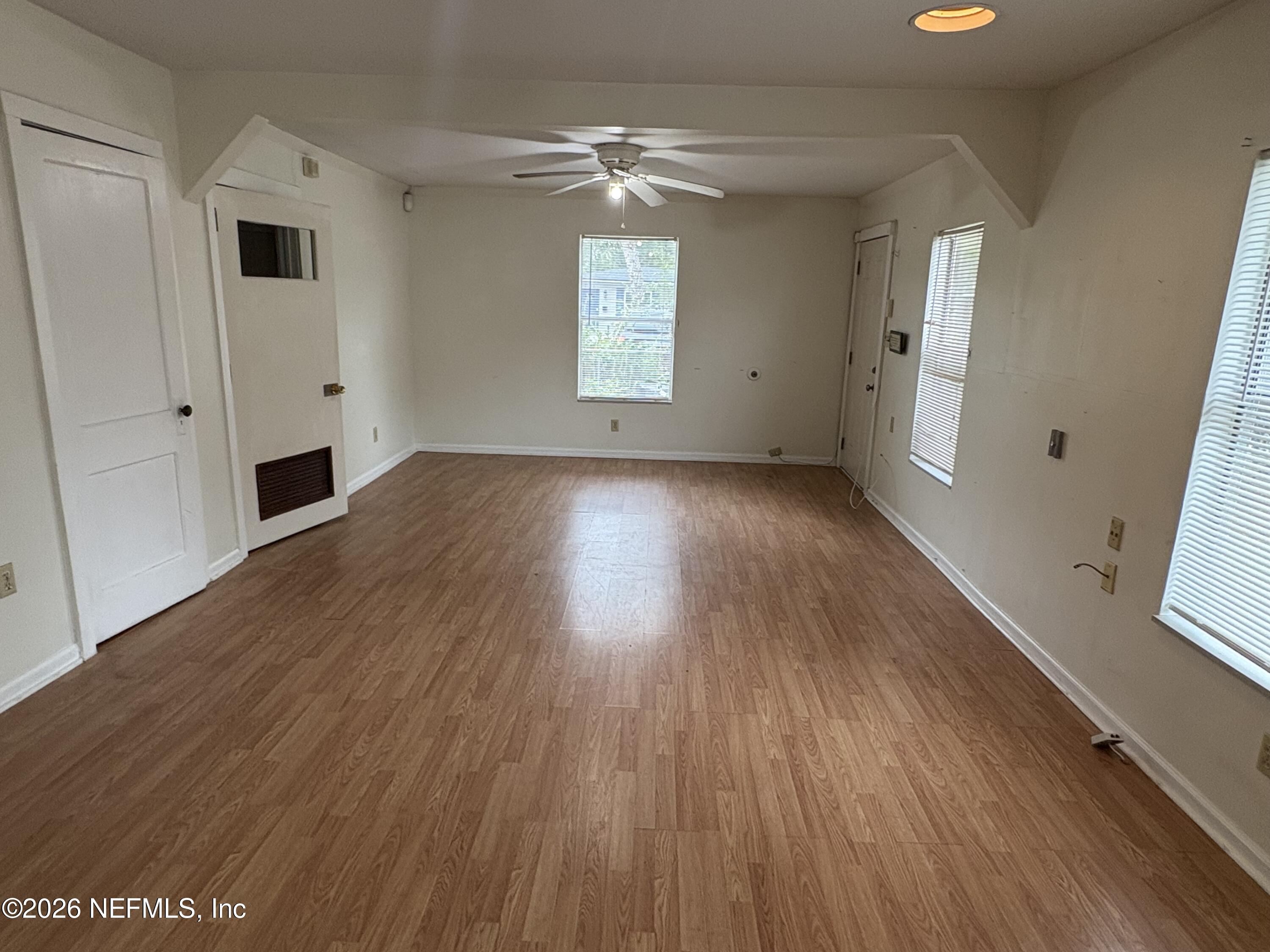 1172 WOODRUFF Avenue