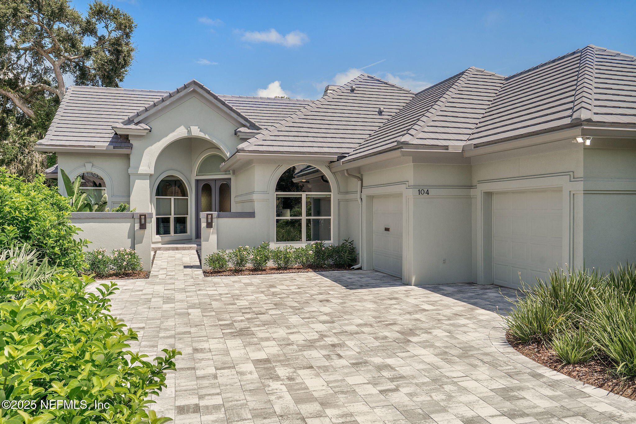 104 LAUREL Court