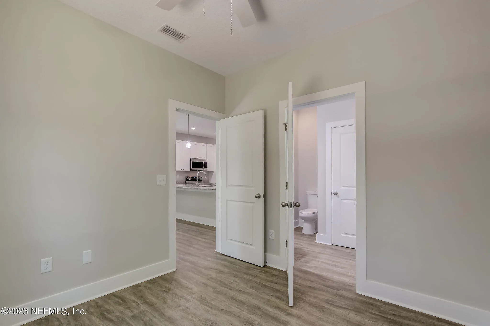 Fernandina Beach, Florida 32034, United States, 4 Bedrooms Bedrooms, ,3 BathroomsBathrooms,Residential,Pending,18043