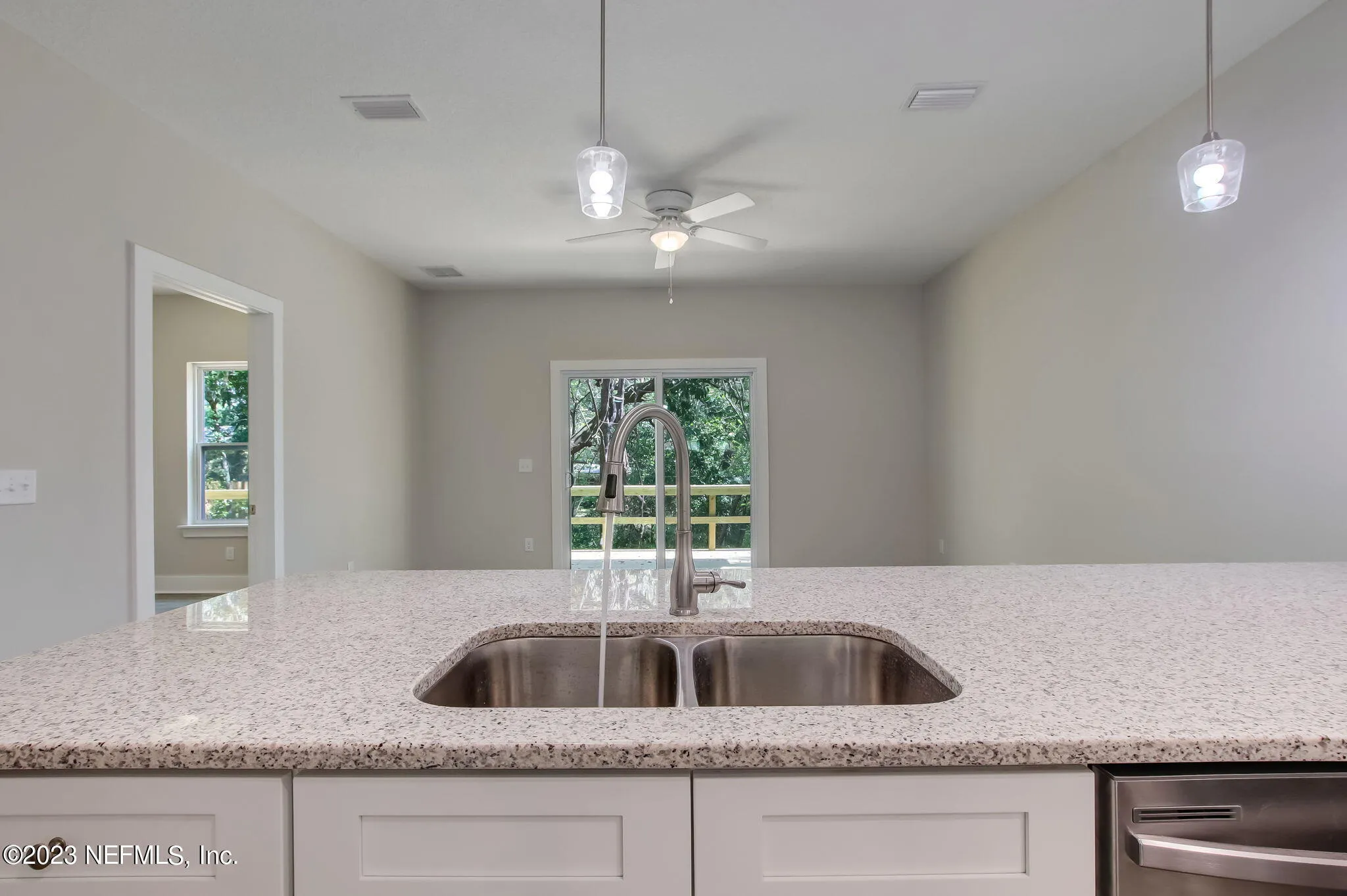 Fernandina Beach, Florida 32034, United States, 4 Bedrooms Bedrooms, ,3 BathroomsBathrooms,Residential,Pending,18043