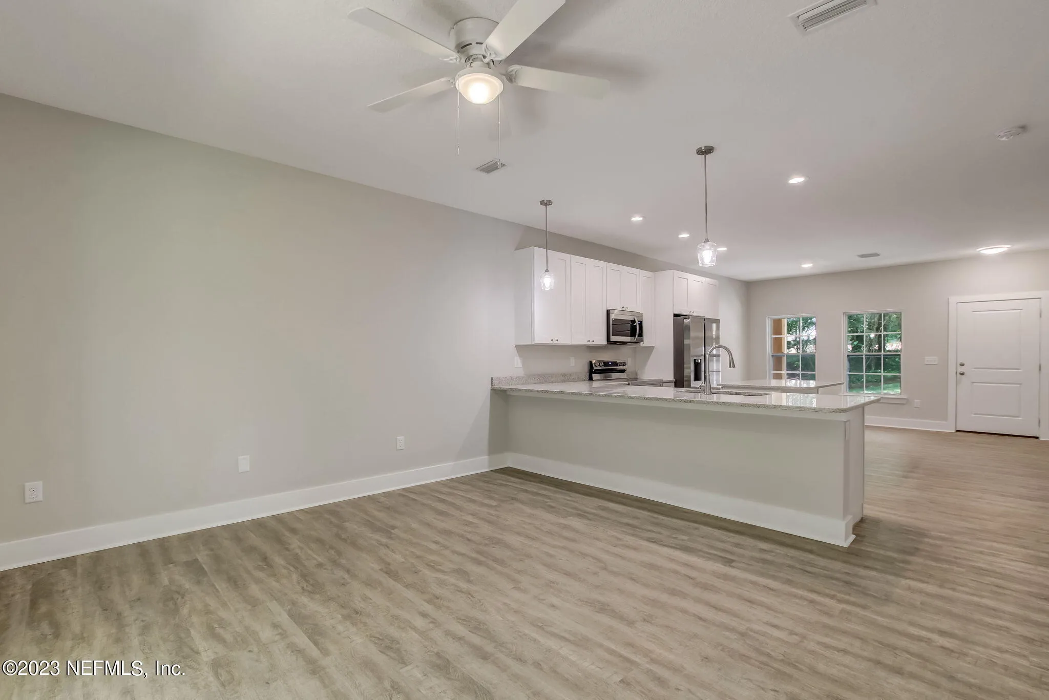 Fernandina Beach, Florida 32034, United States, 4 Bedrooms Bedrooms, ,3 BathroomsBathrooms,Residential,Pending,18043