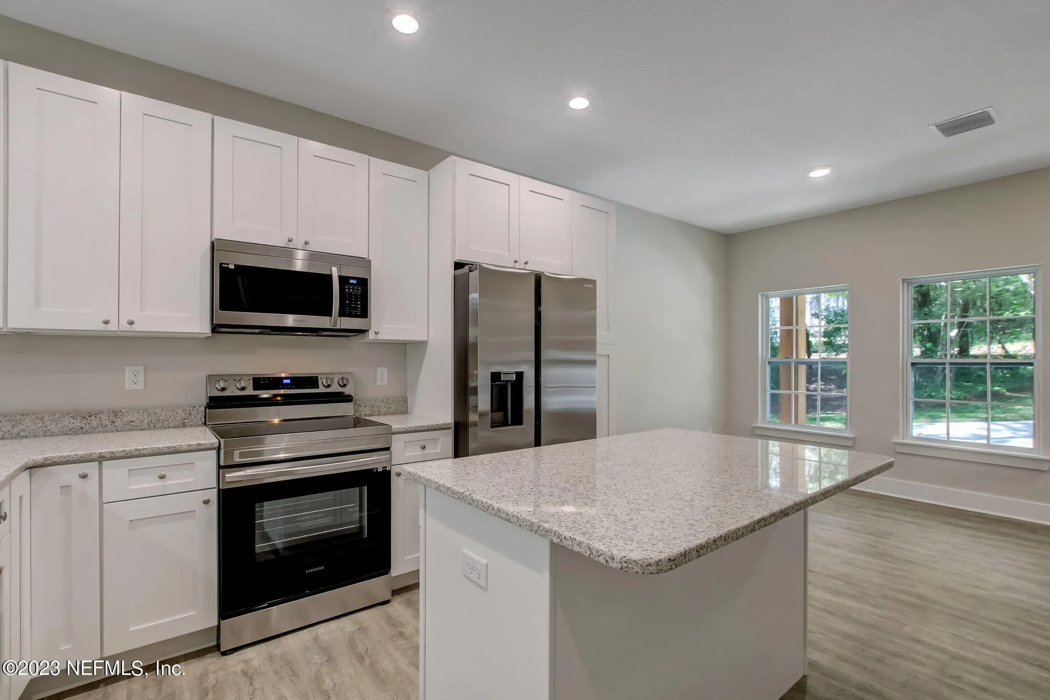 Fernandina Beach, Florida 32034, United States, 4 Bedrooms Bedrooms, ,3 BathroomsBathrooms,Residential,Pending,18043