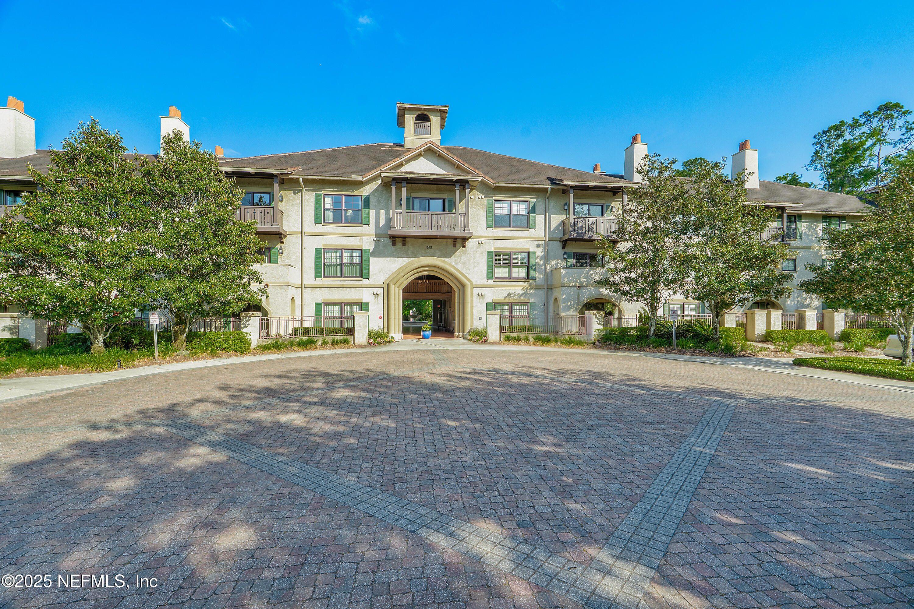 965 REGISTRY Boulevard 112