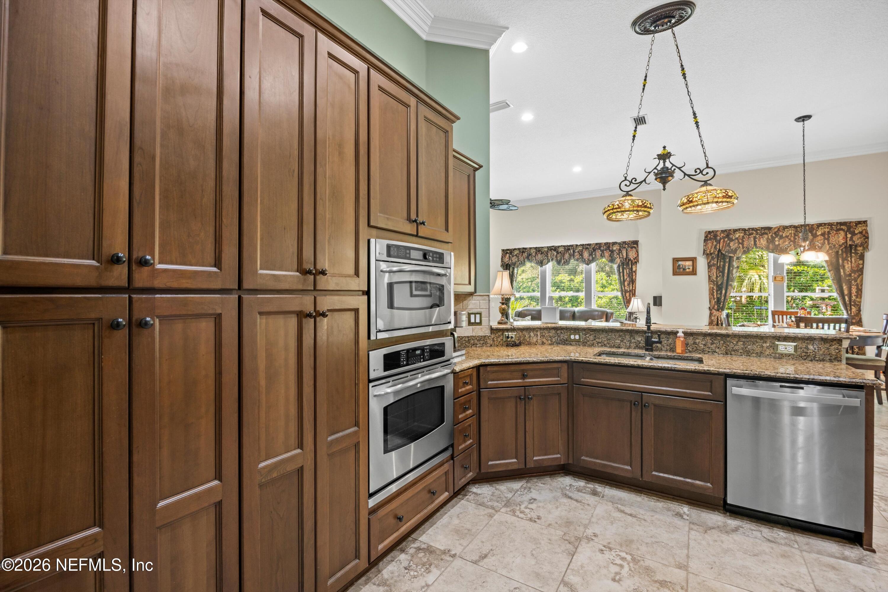 641 DONALD ROSS Way
