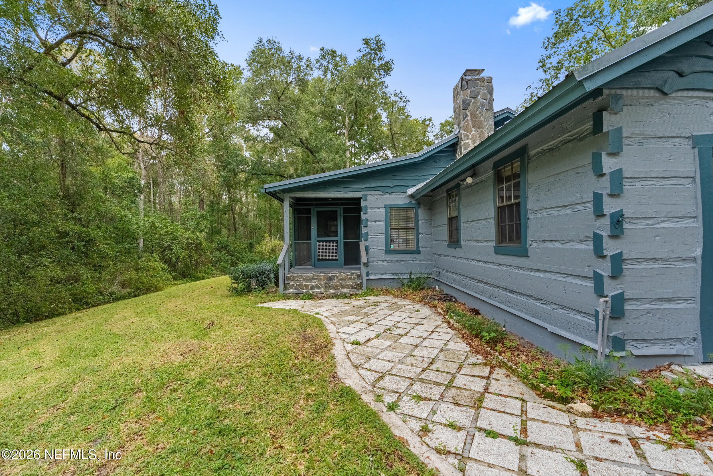 2221 TREASURE POINT Road