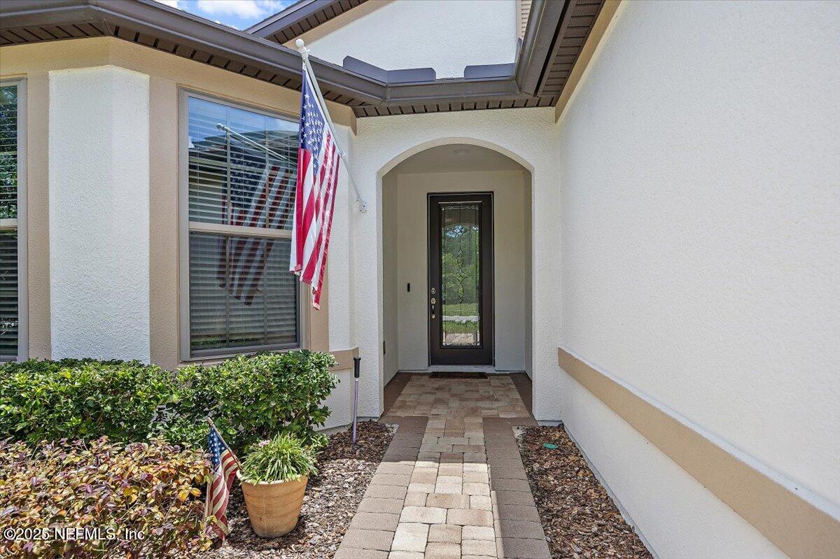 114 ARTIST OAKS Court