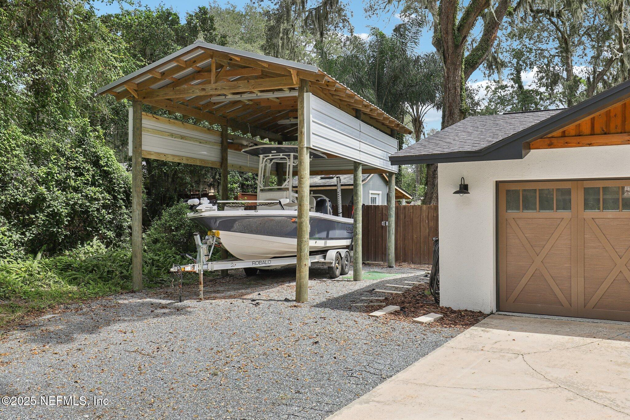 1515 KINGS Road