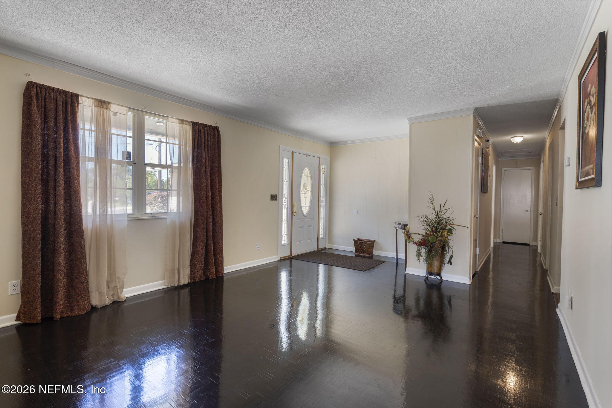1143 PECAN Cove