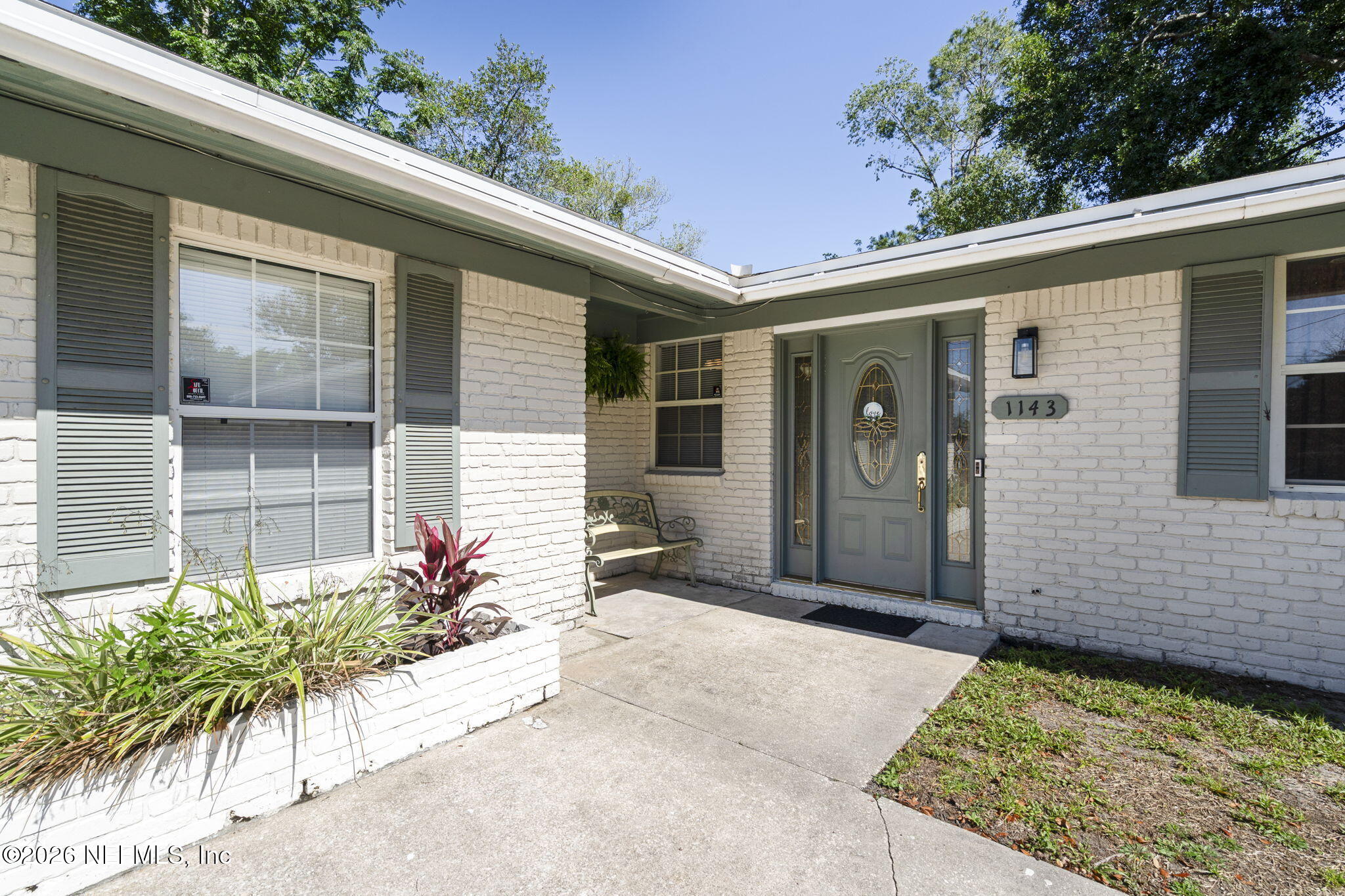 1143 PECAN Cove