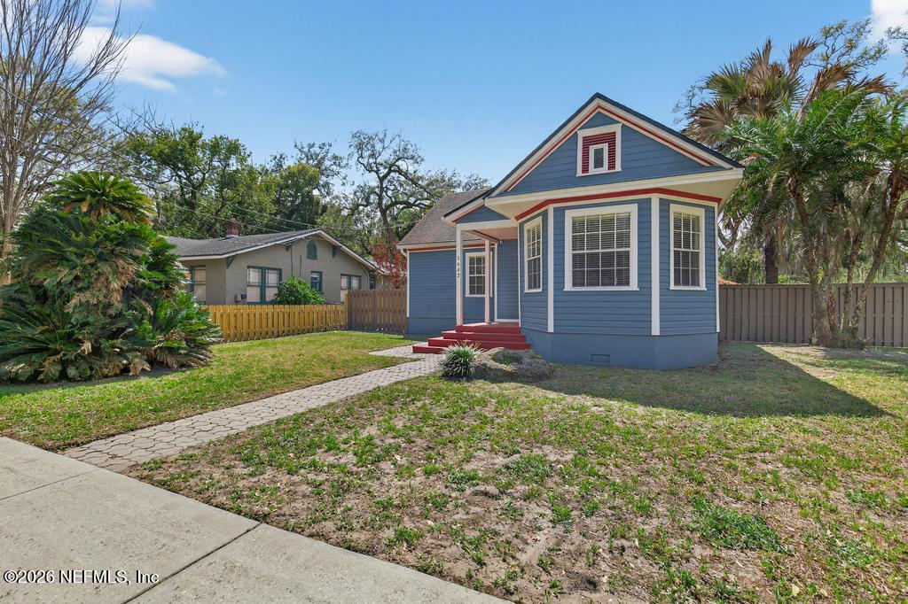 1642 GLENDALE Street