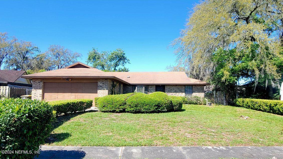 Jacksonville, FL home for sale located at 6336 Tree Top Circle W, Jacksonville, FL 32244