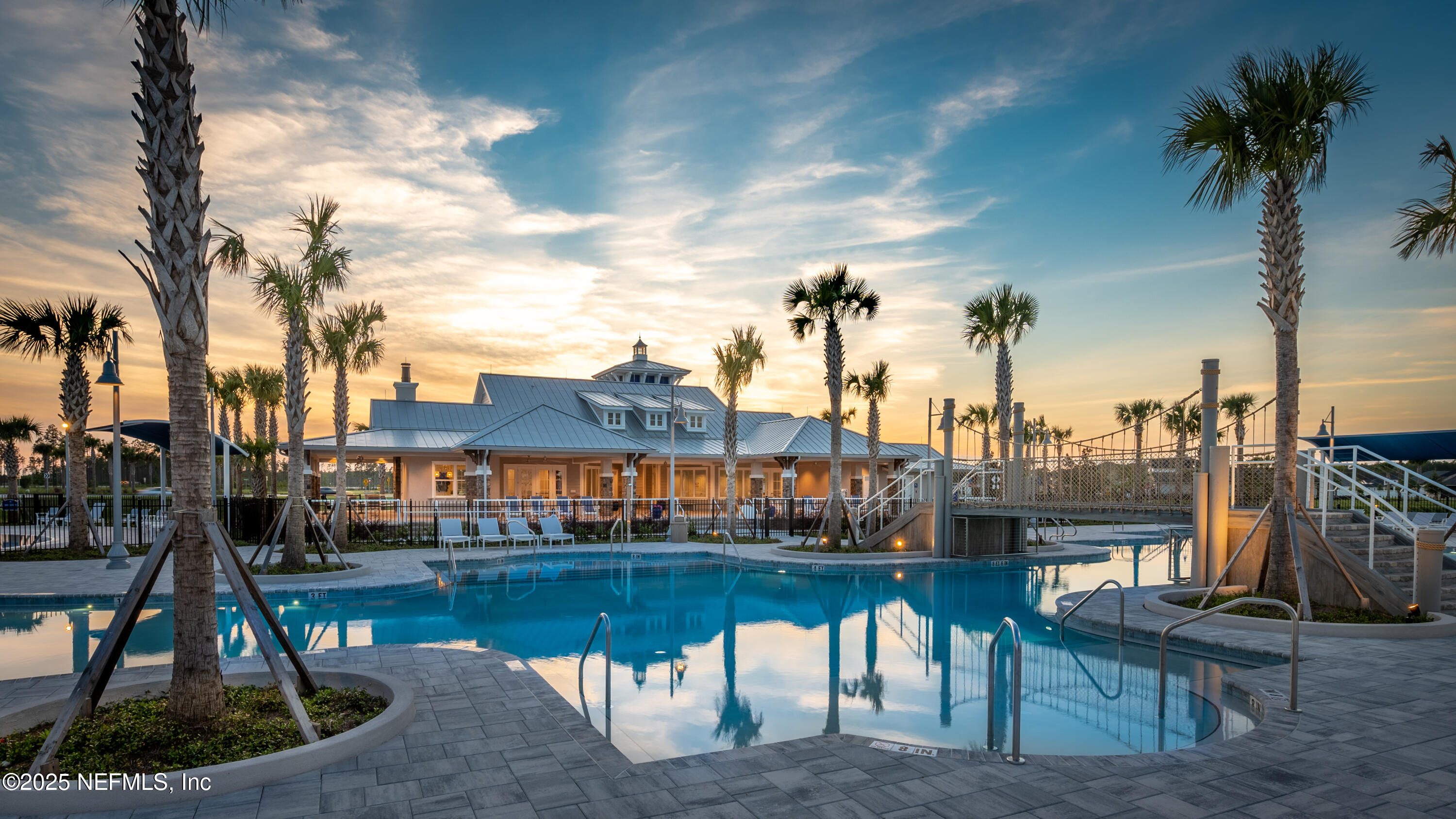 479 SUPERIOR Boulevard