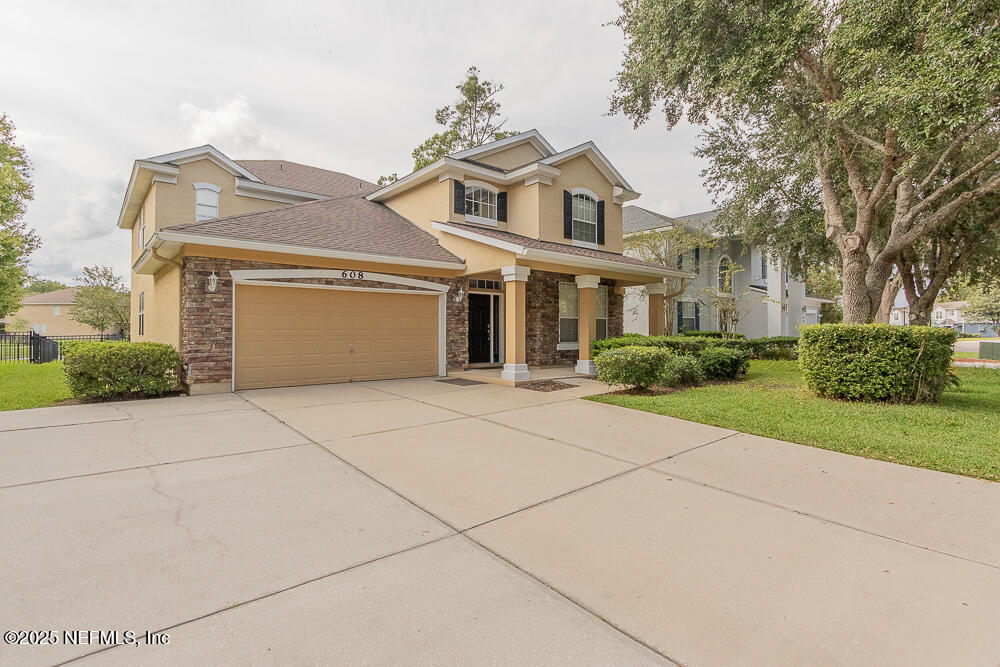 608 SPRUCE CREEK Road