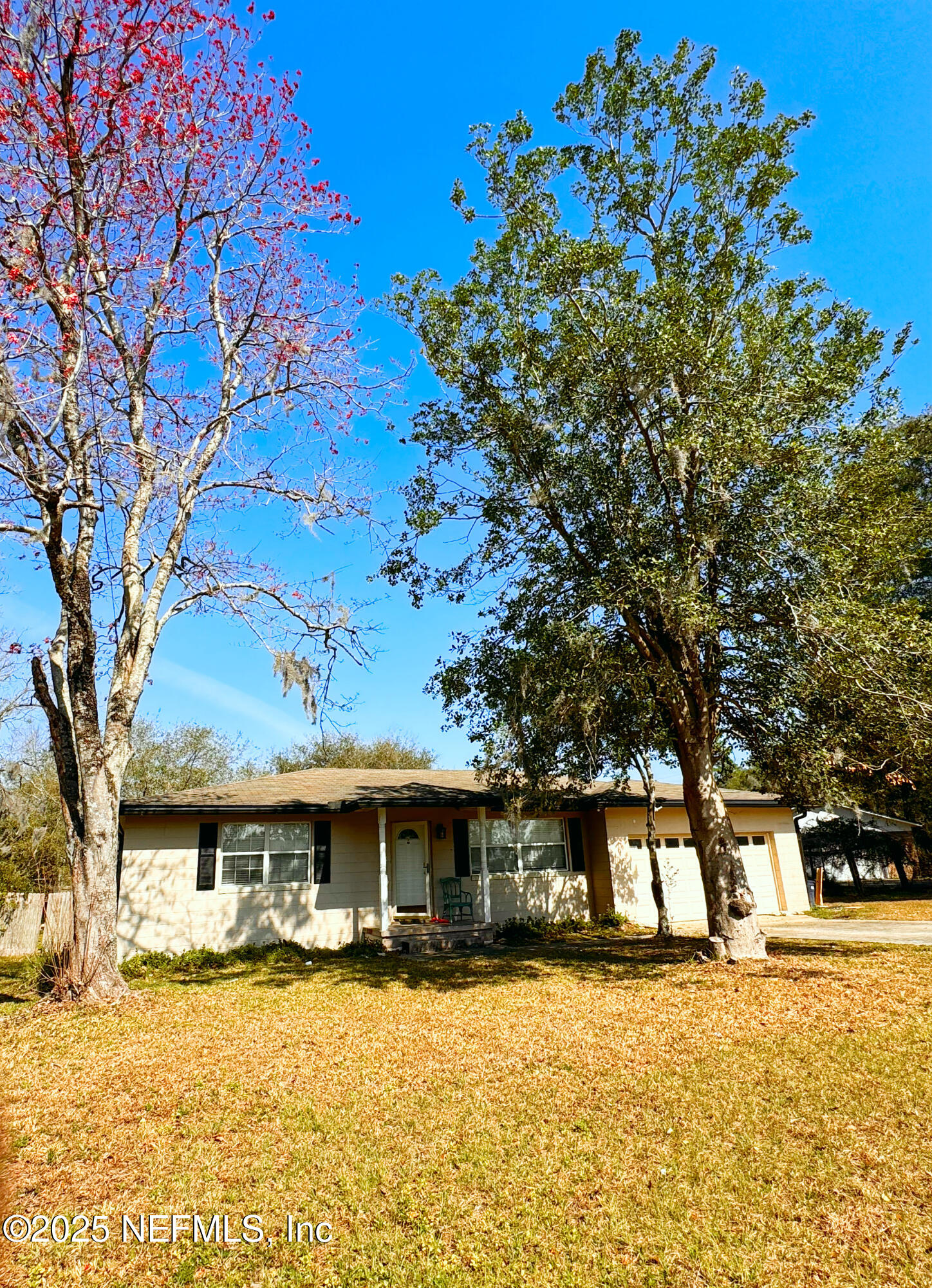 1221 GLENN Drive
