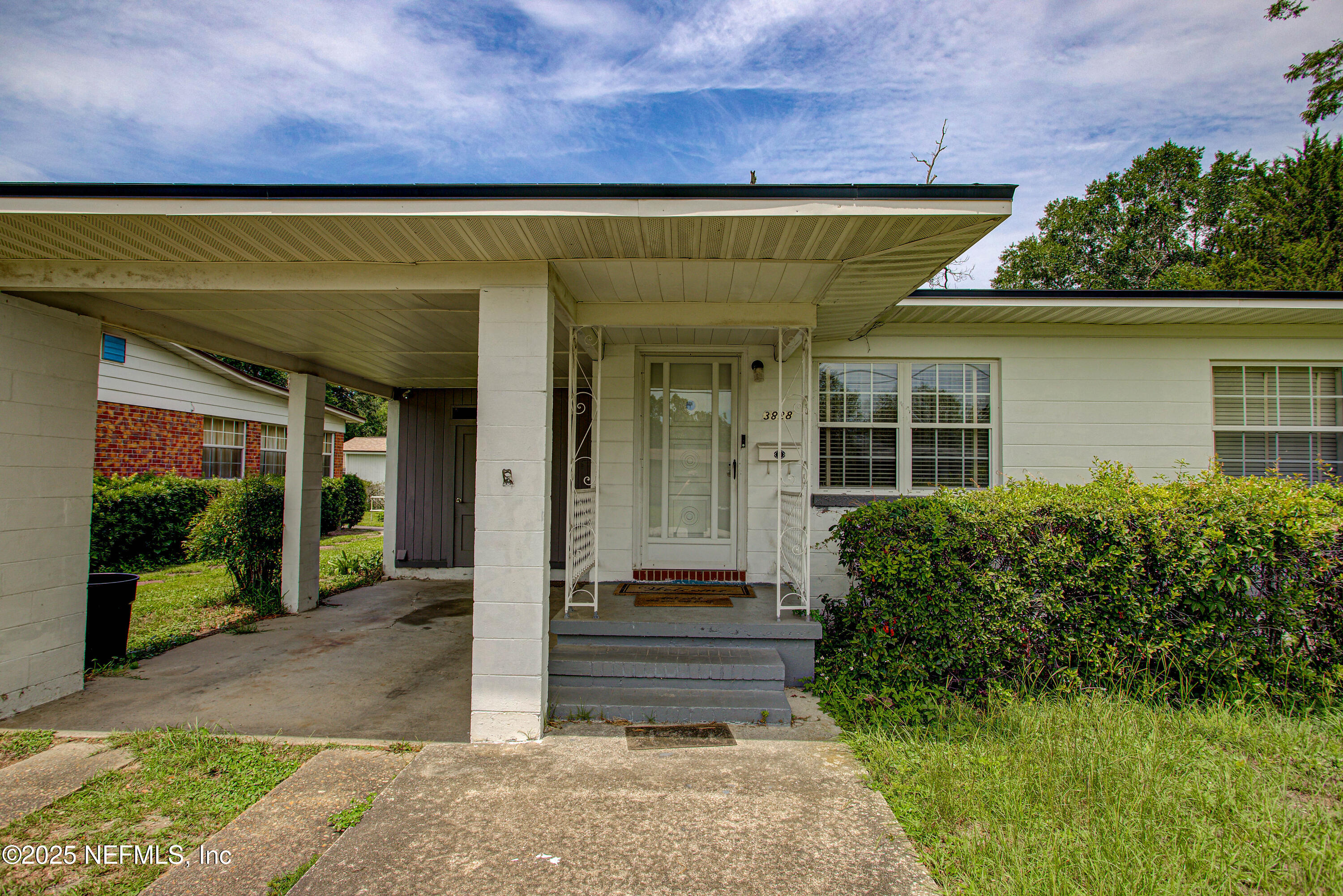 3828 TYNDALE Drive