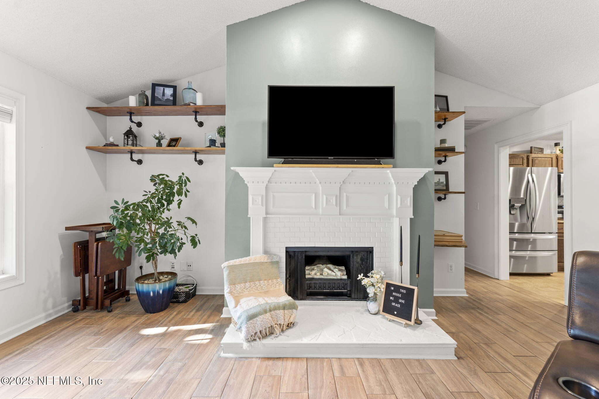 1565 ROYAL FERN Lane