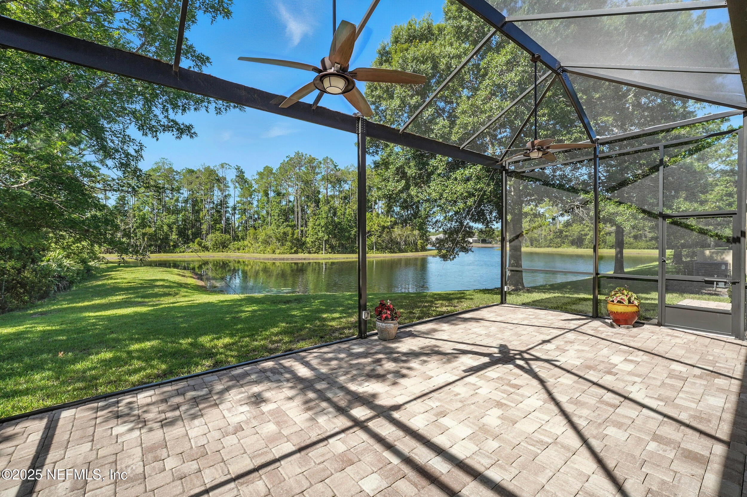 285 RIVER RUN Boulevard