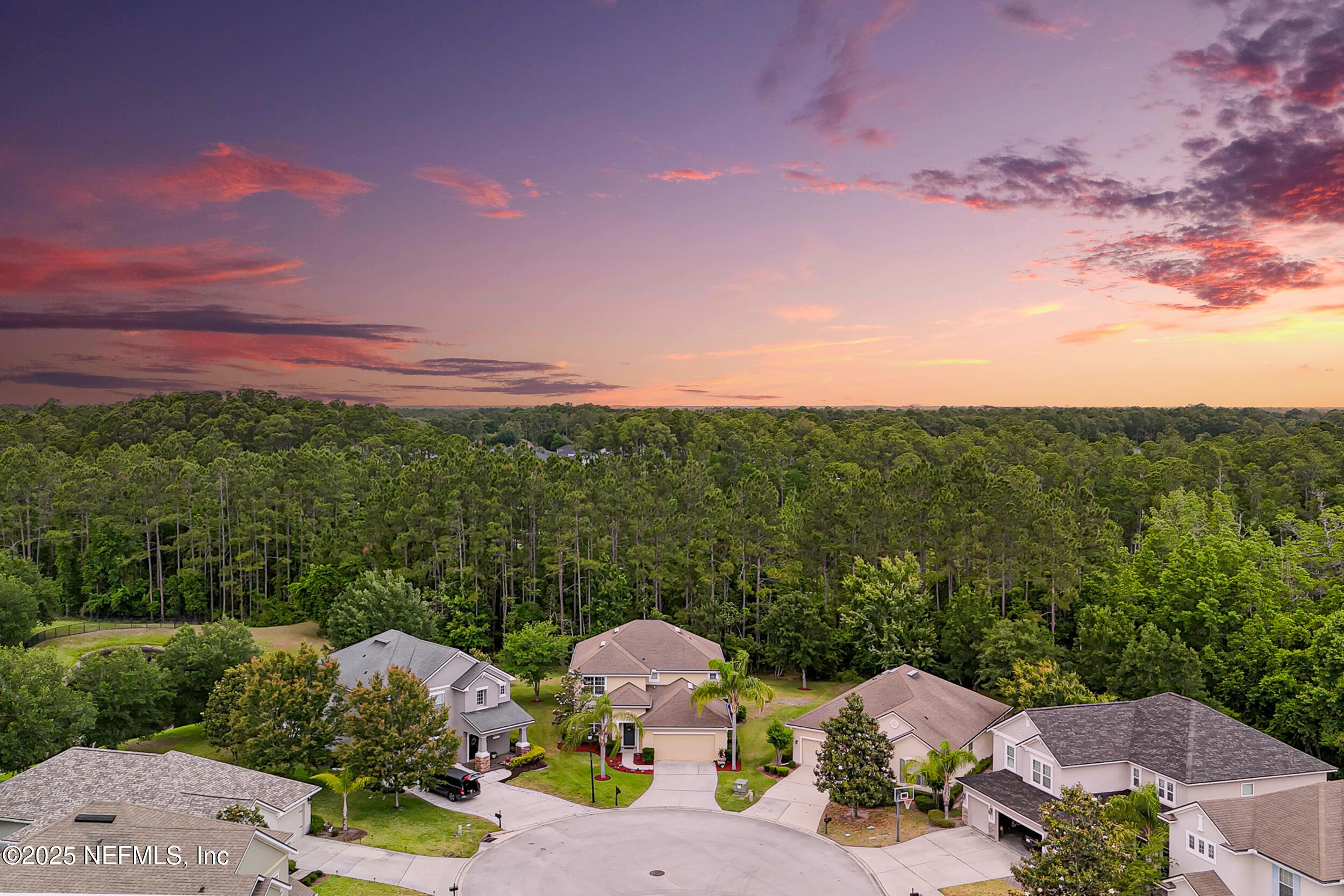 228 GLADSTONE Court