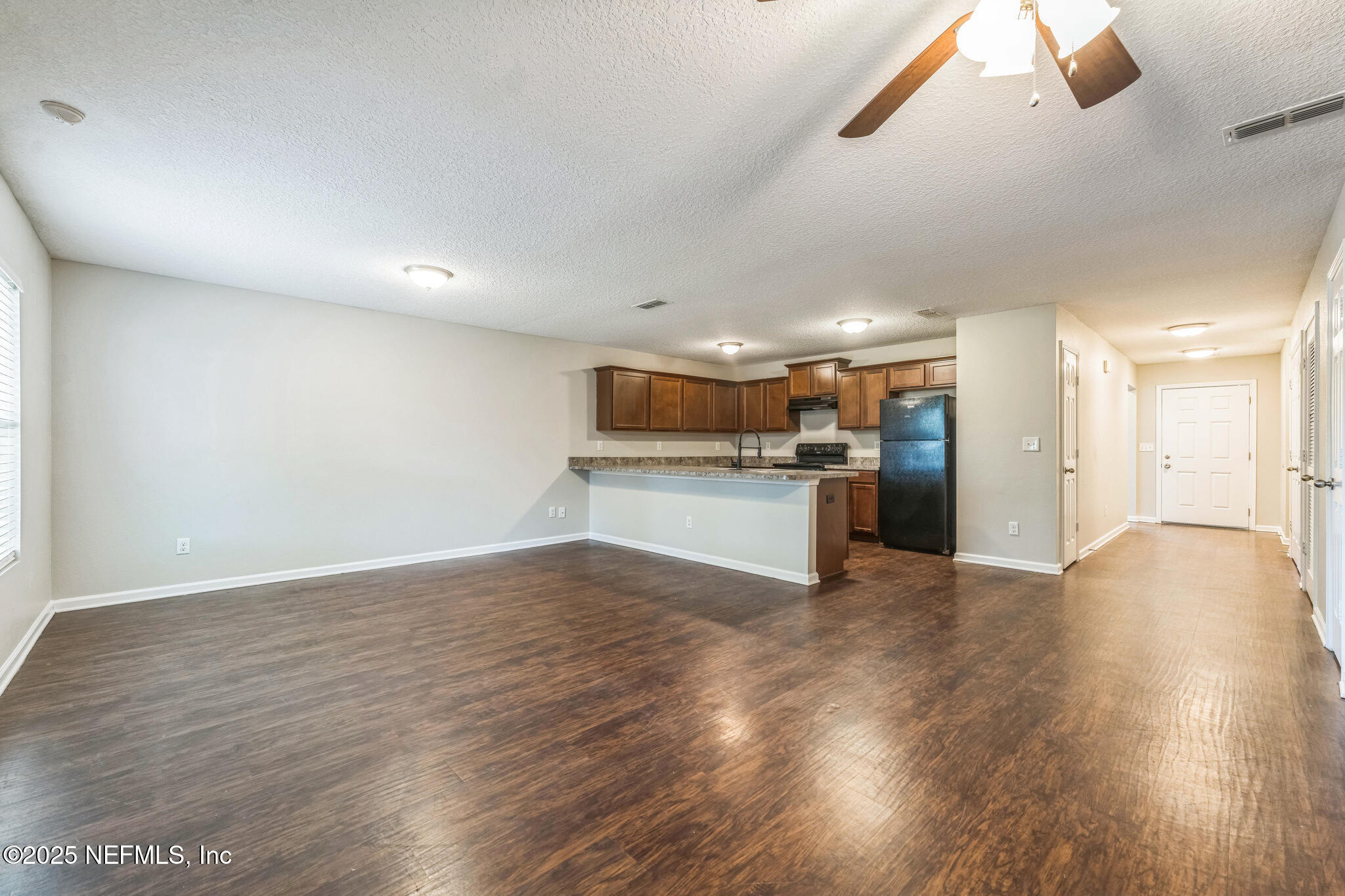 5735 VILLAGE POND Circle