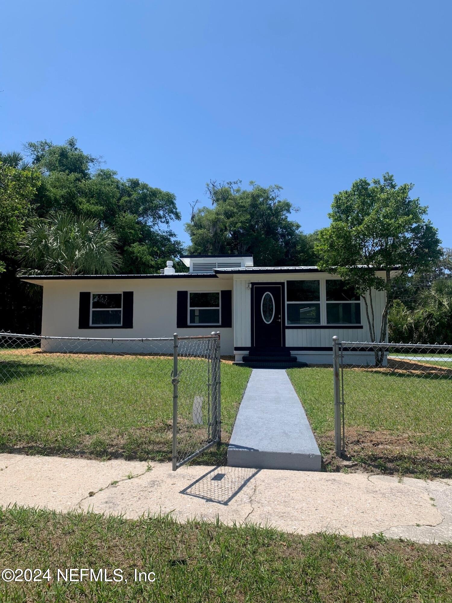 Palatka, FL home for sale located at 306 S 19th Street, Palatka, FL 32177