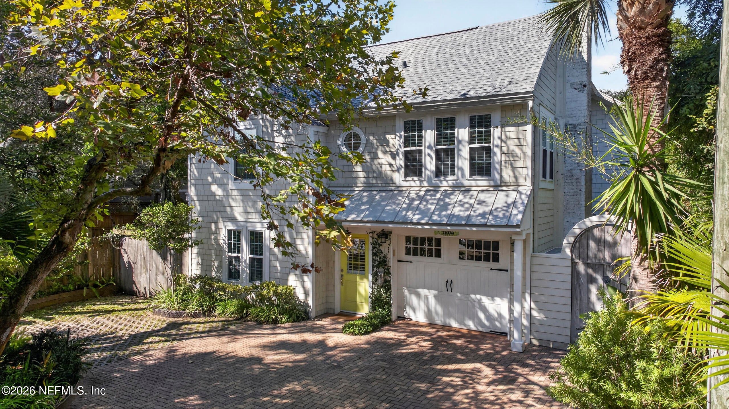 1604 COQUINA Place