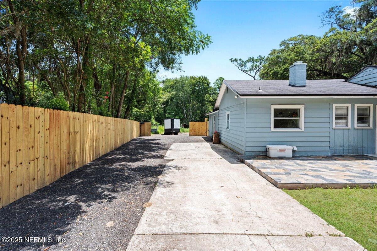 2415 PEACH Drive