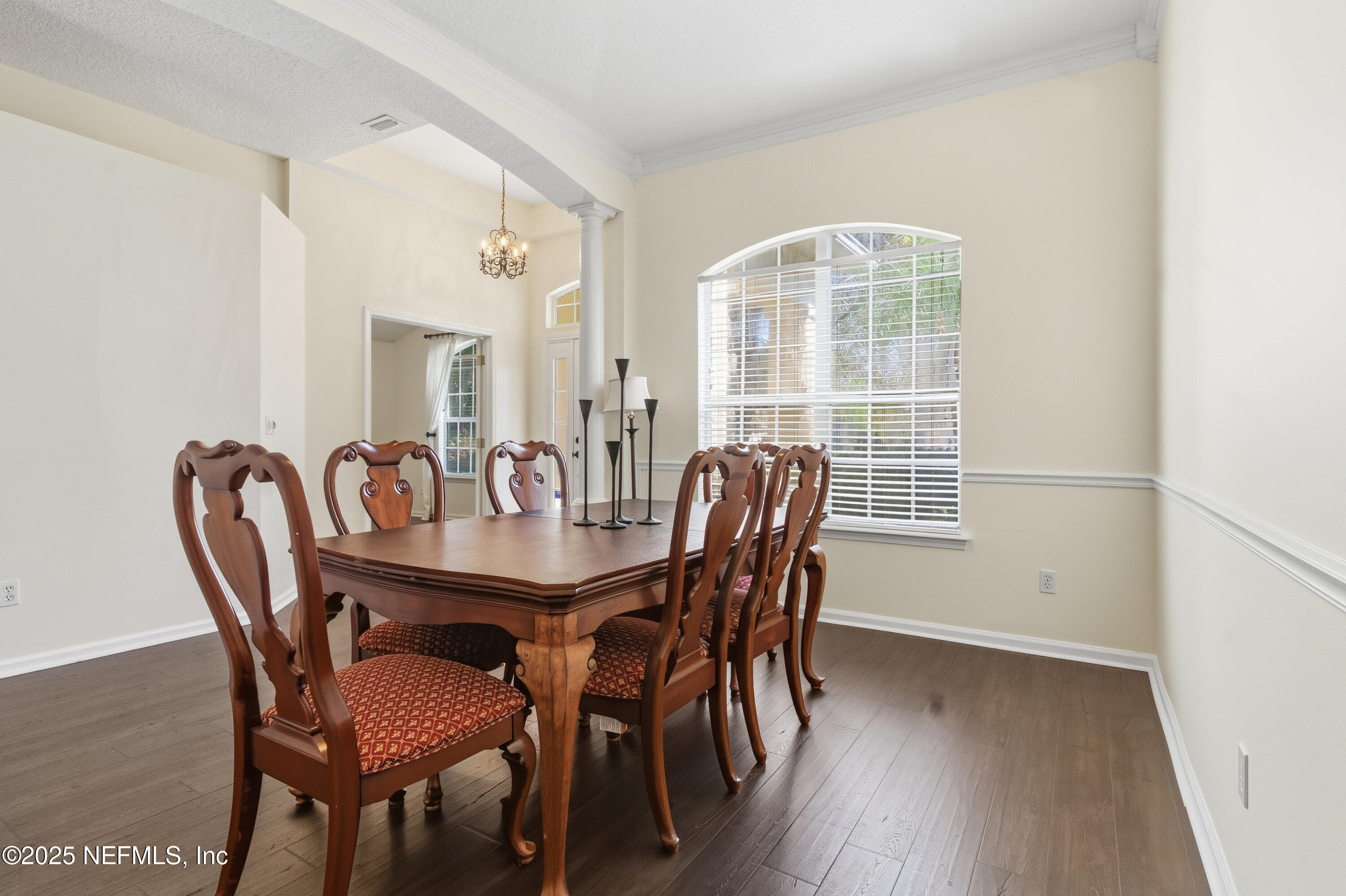 2444 CEDAR TRACE Drive W