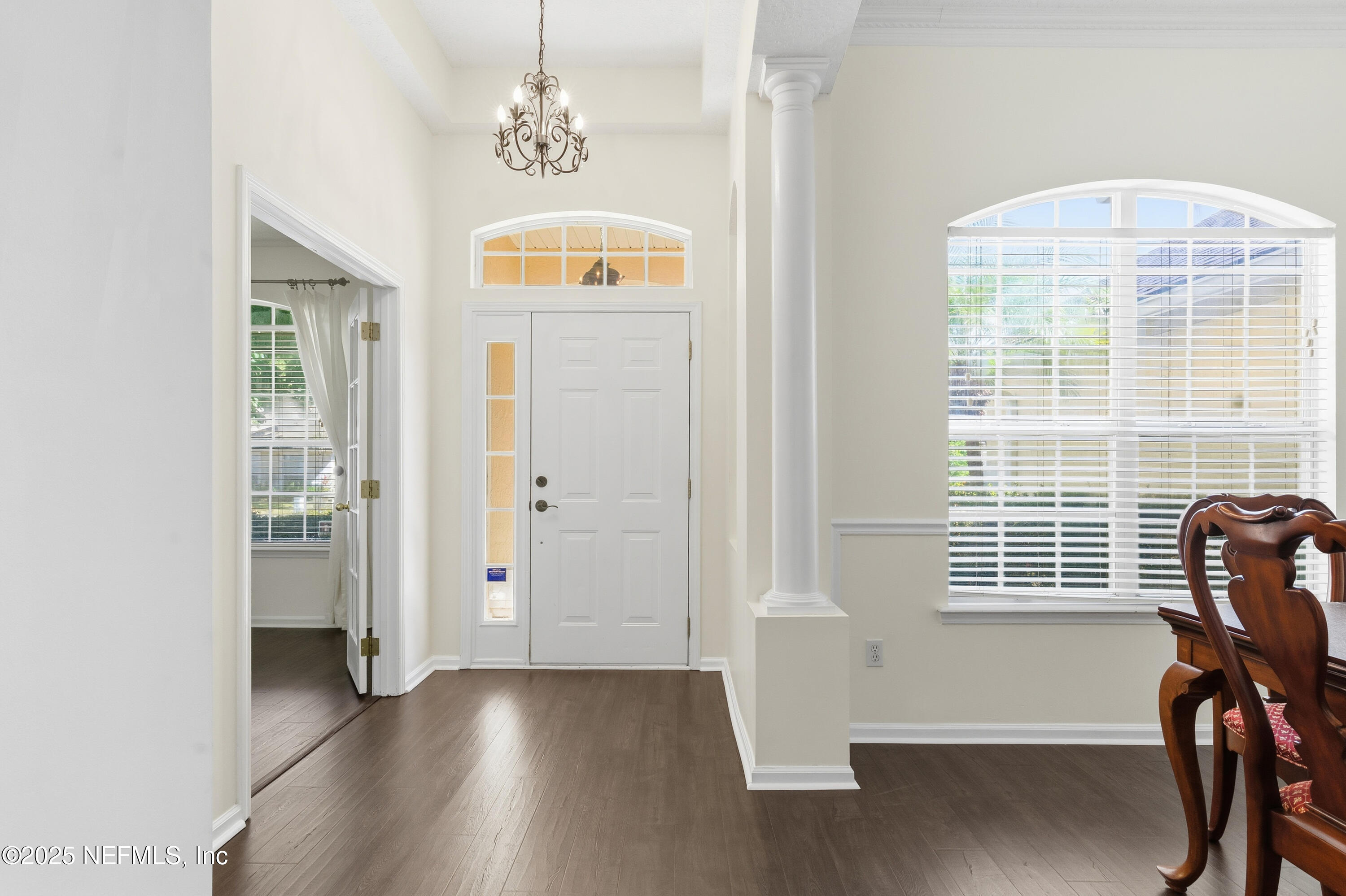 2444 CEDAR TRACE Drive W