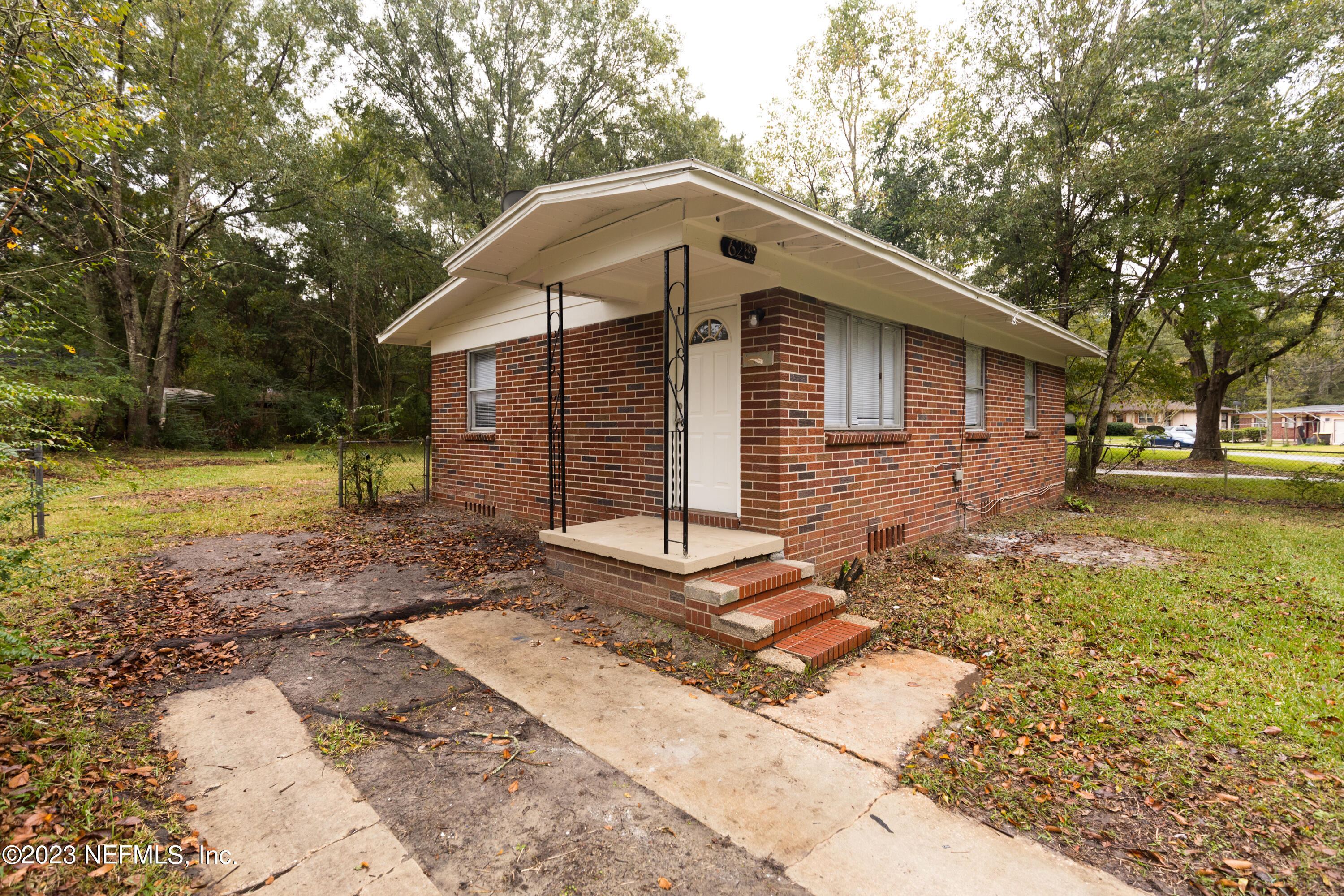 Jacksonville, FL home for sale located at 6289 Pettiford Drive W, Jacksonville, FL 32209