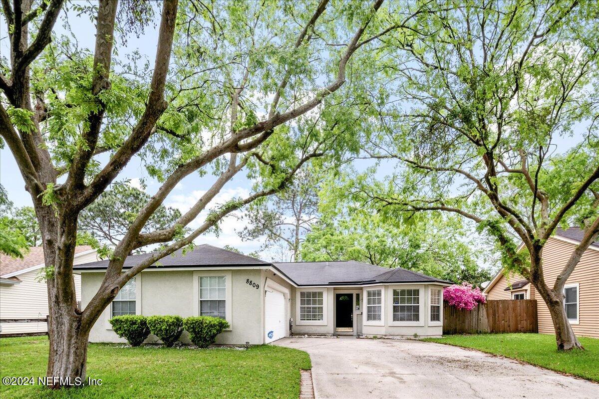 Jacksonville, FL home for sale located at 8809 Spring Harvest Lane E, Jacksonville, FL 32244