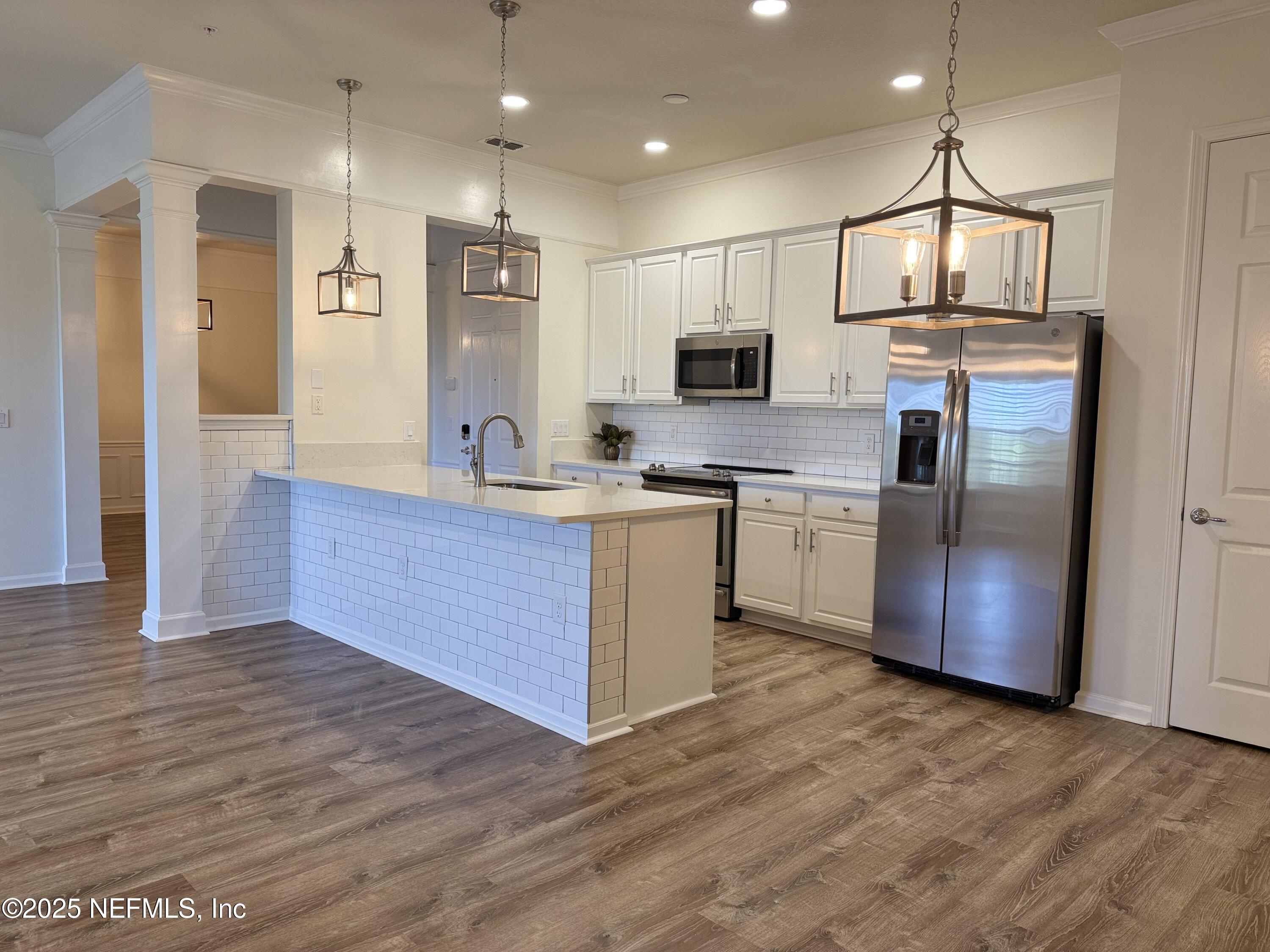 192 ORCHARD PASS Avenue 547