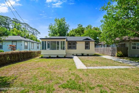 Photo of 4560 CRESCENT Street, Jacksonville, FL 32205 (MLS # 2143562)