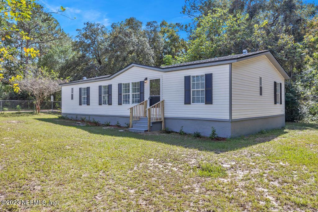 Keystone Heights, FL home for sale located at 733 Nightingale Street, Keystone Heights, FL 32656