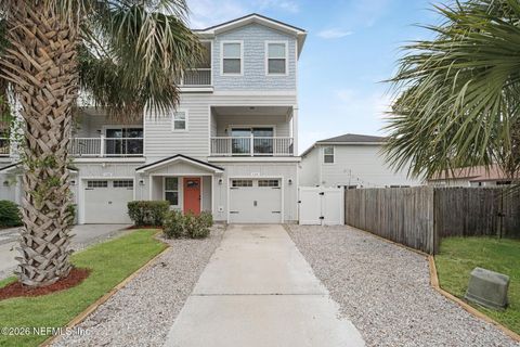 Photo of 124 S 10TH Street, Jacksonville Beach, FL 32250 (MLS # 2143424)