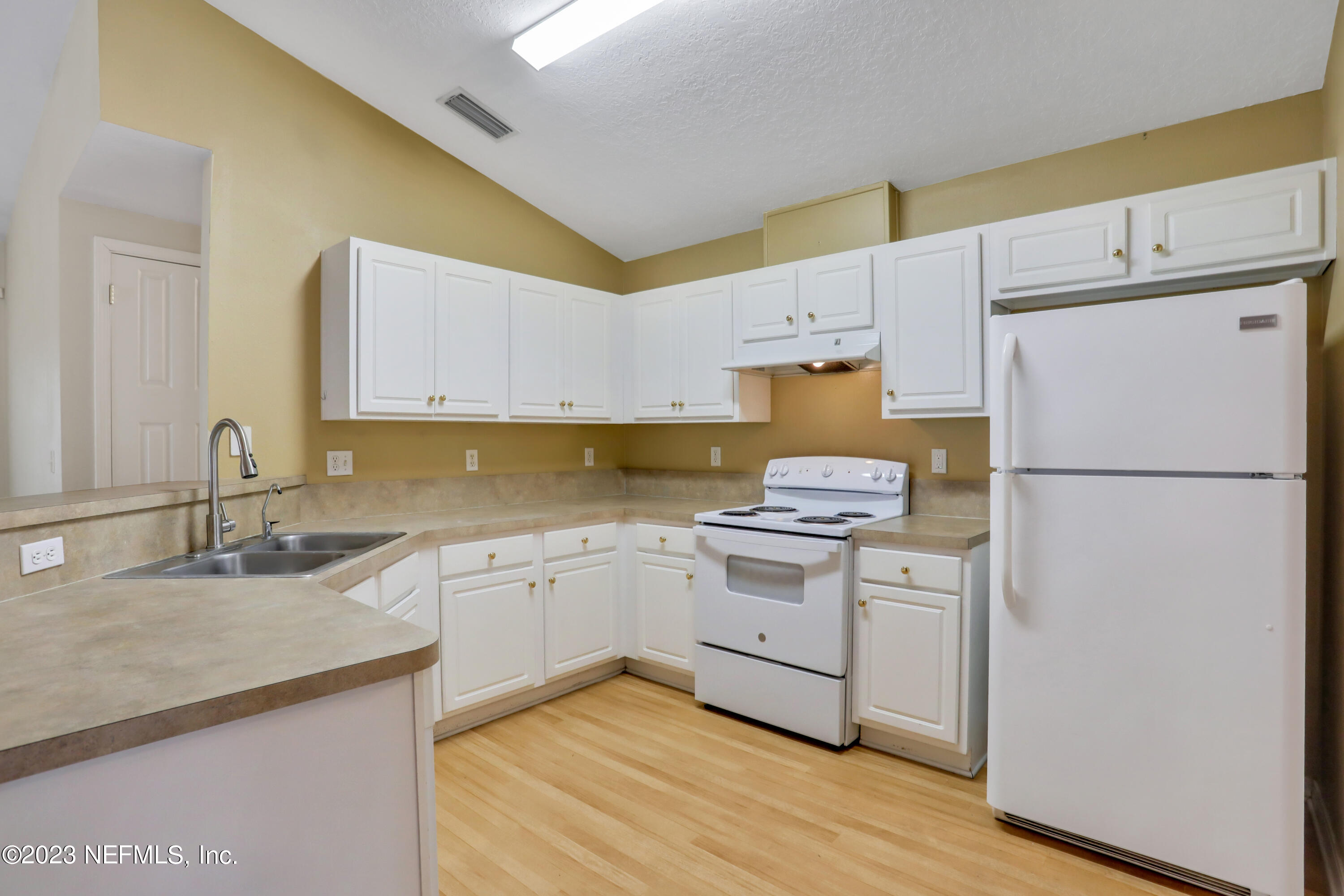 JACKSONVILLE, Florida 32244, United States, 4 Bedrooms Bedrooms, ,2 BathroomsBathrooms,Residential,Active,69869