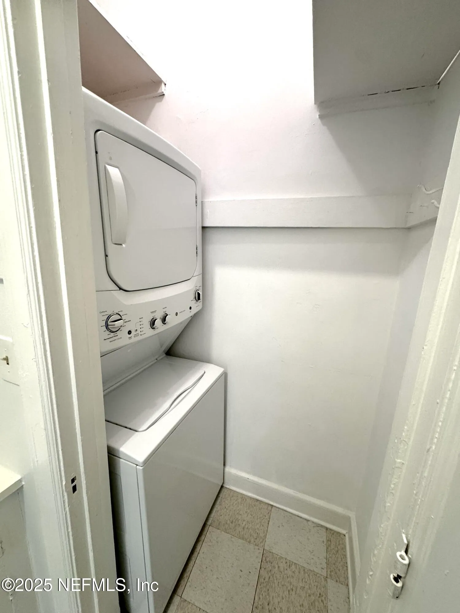 Jacksonville, Florida 32205, United States, 2 Bedrooms Bedrooms, ,1 BathroomBathrooms,Residential,Active,82532