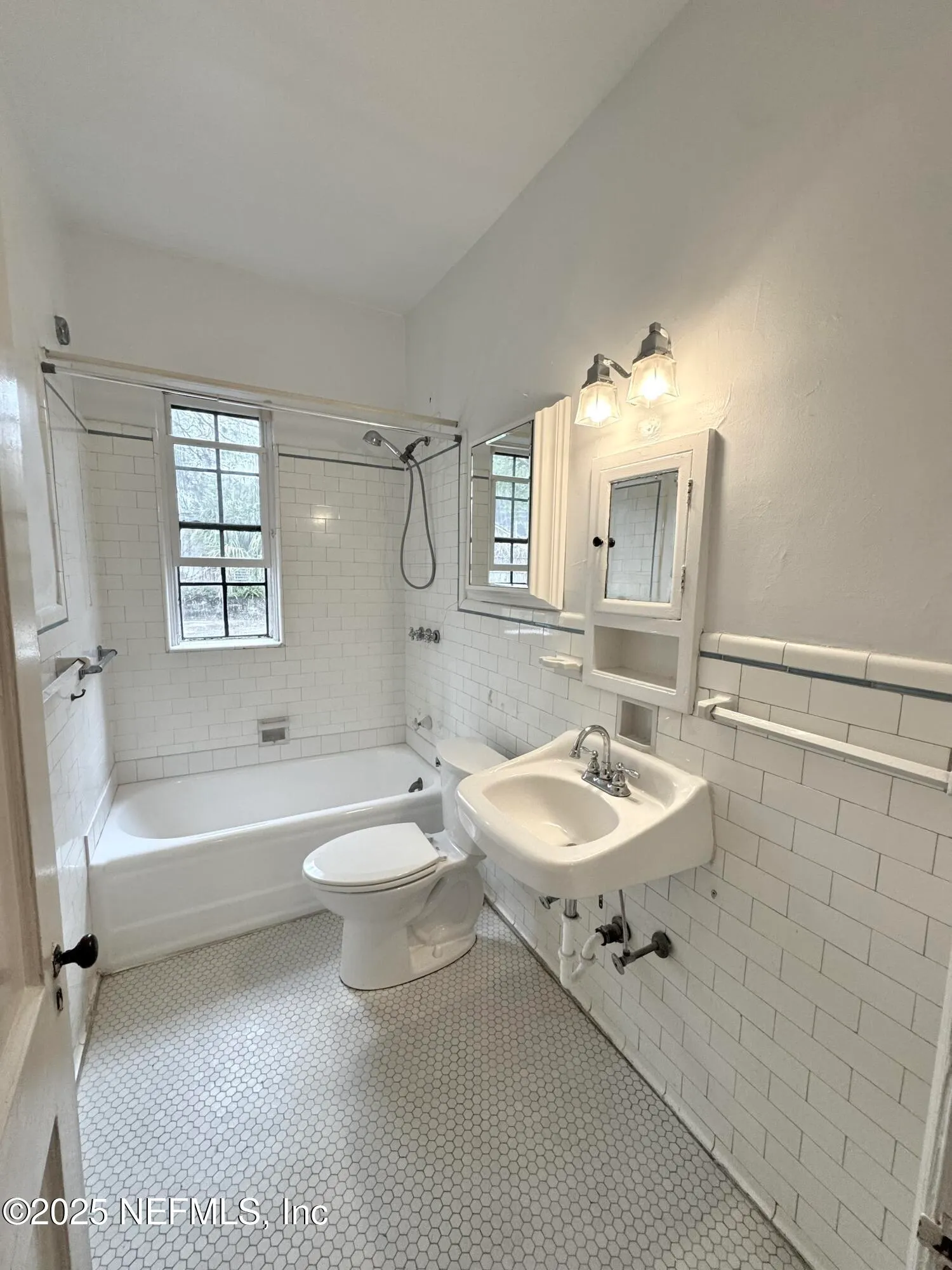 Jacksonville, Florida 32205, United States, 2 Bedrooms Bedrooms, ,1 BathroomBathrooms,Residential,Active,82532