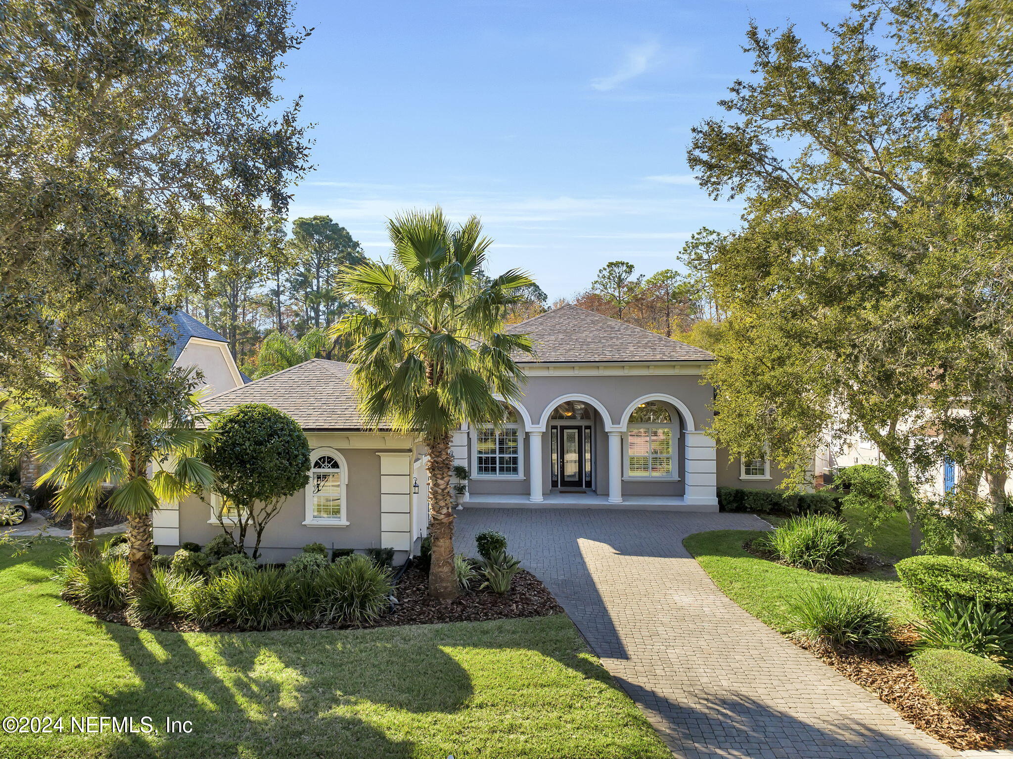 544 SEBASTIAN Square